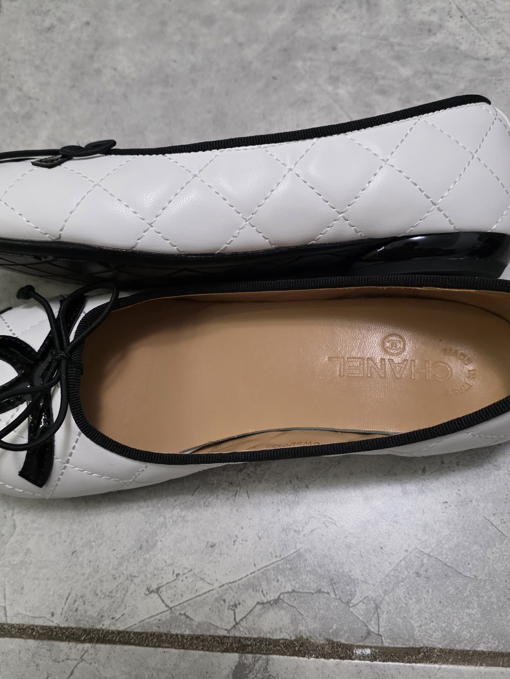 Chanel Coco Beach White Quilted Ballet Flats EU 37, No Box - Picture 8 of 10